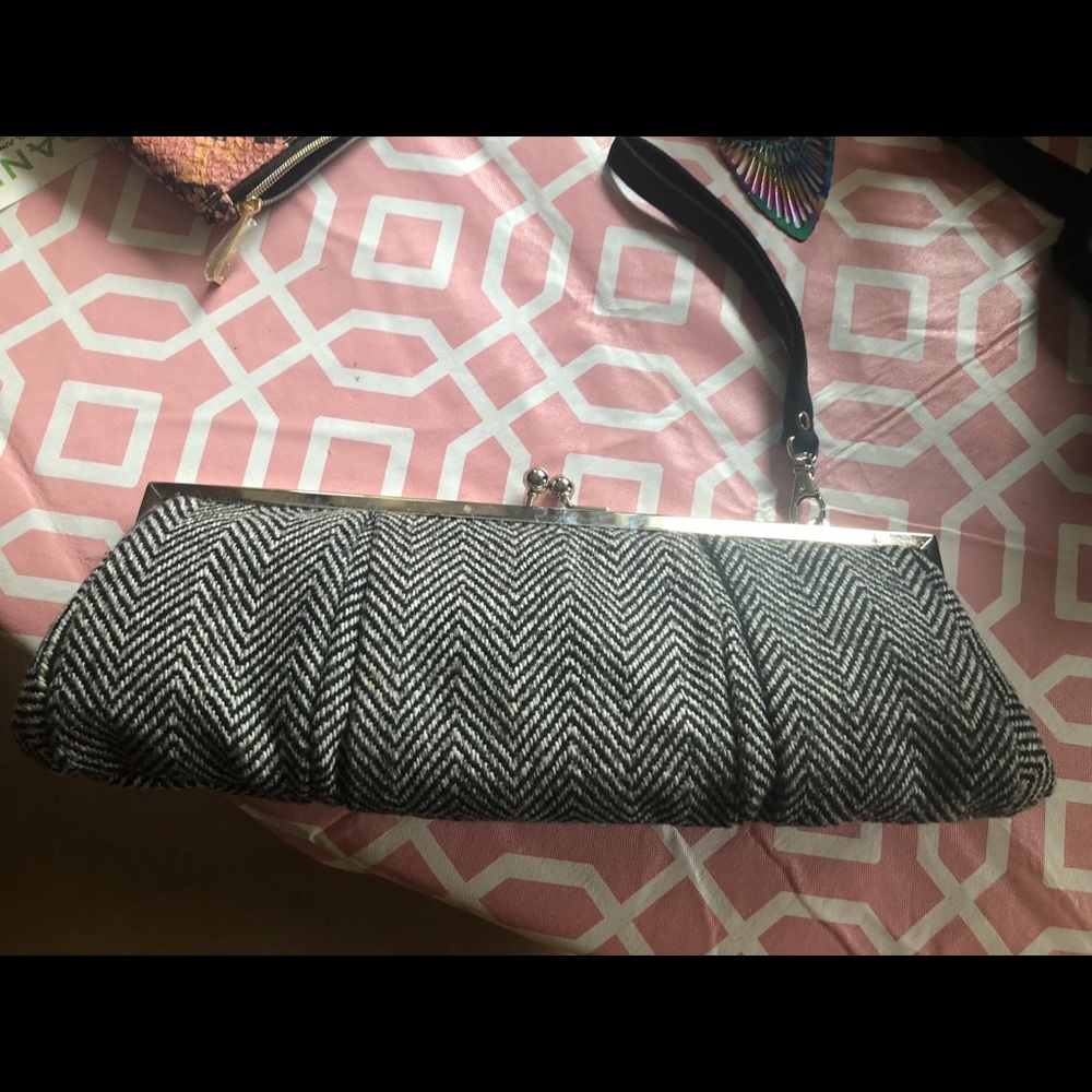 Murval clutch
